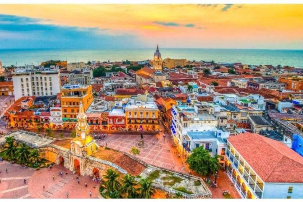 CASA CERCA A EL MAR CON PARQUEADERO - Chambres d’hôtes Carthagène