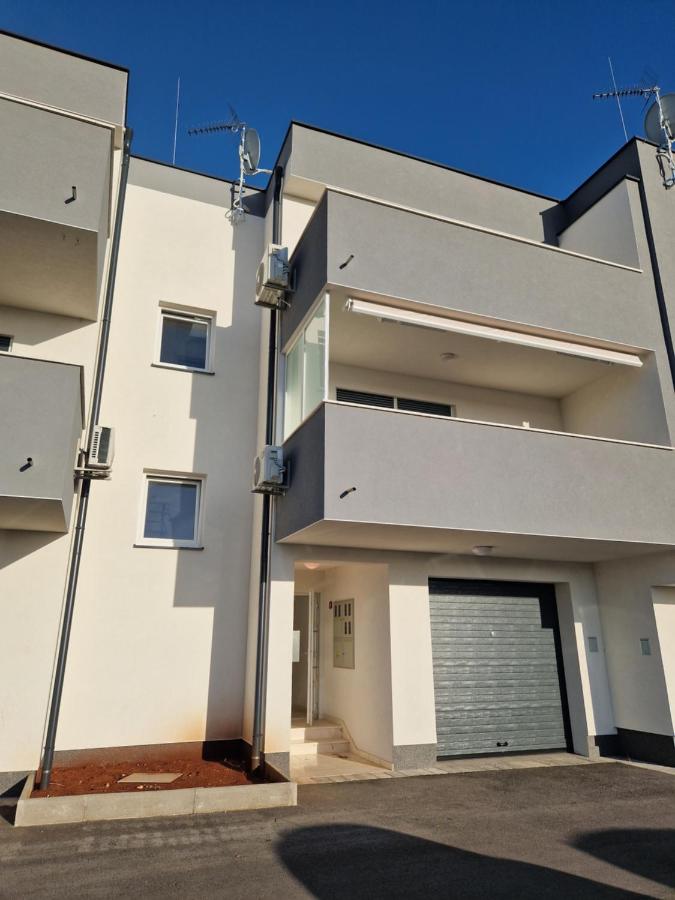 Apartman Panda - free parking - B&B Pola