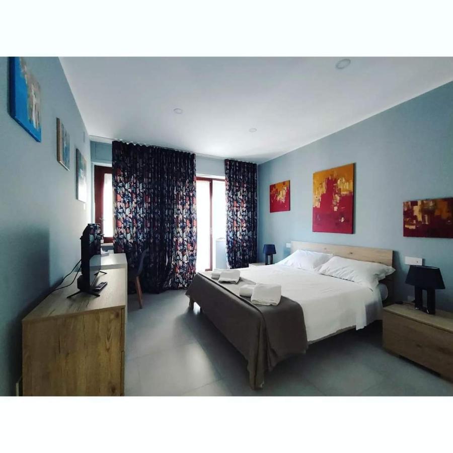 Queen Room with Balcony