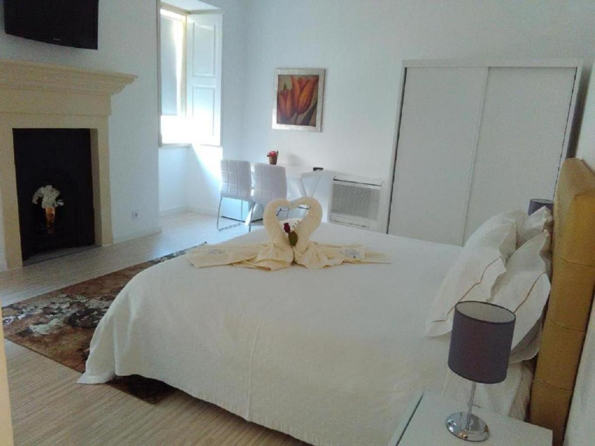 Camera Matrimoniale con Letto Supplementare