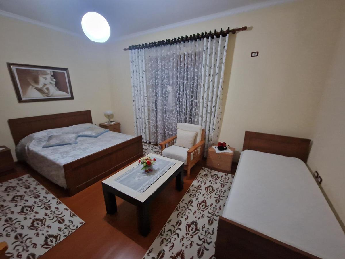 B&B Pojan - Vila Dhimo - Bed and Breakfast Pojan