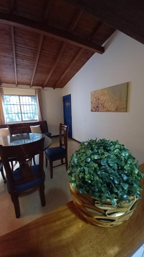 Manila House El Poblado - B&B Medellín