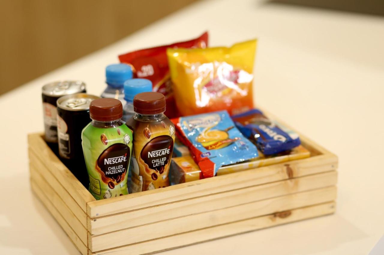 Luxury Apartment with Balcony in Gold Crest, DHA - Skyview Suite - B&B Lahore