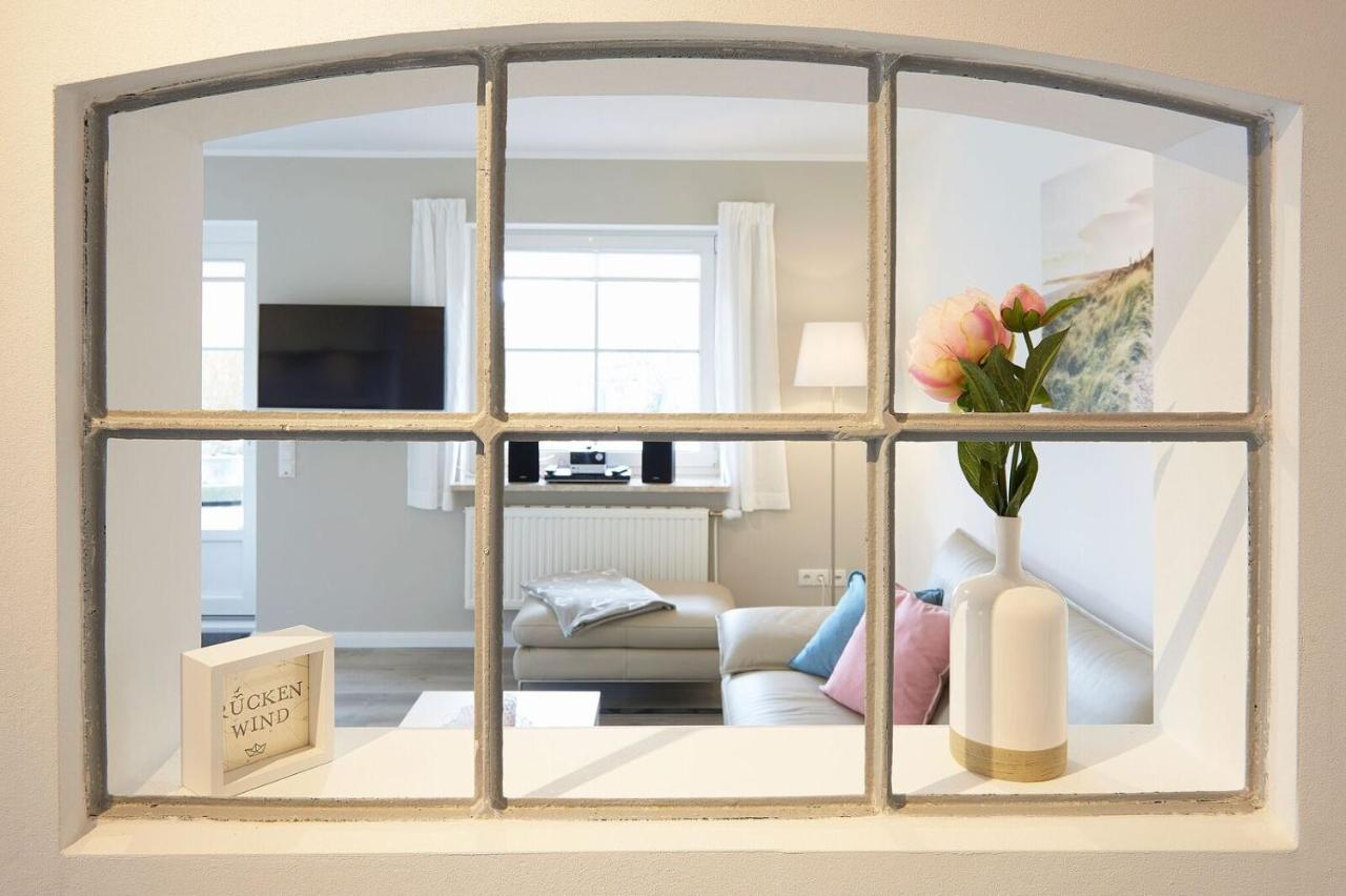 Ferienwohnung Seegras - mit Spielscheune, direkt am Wittensee - B&B Bünsdorf