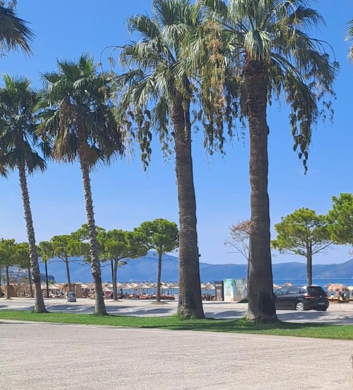 Sea view Apartment Lungomare - Ferienwohnung Vlora