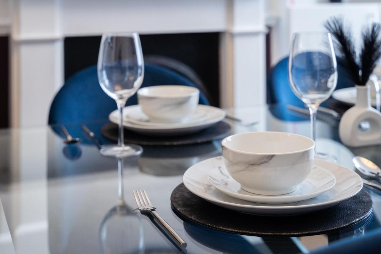 Watford Casa - 2 bed and 2 bath home near Watford Junction Station - Chambres d'hôtes Watford