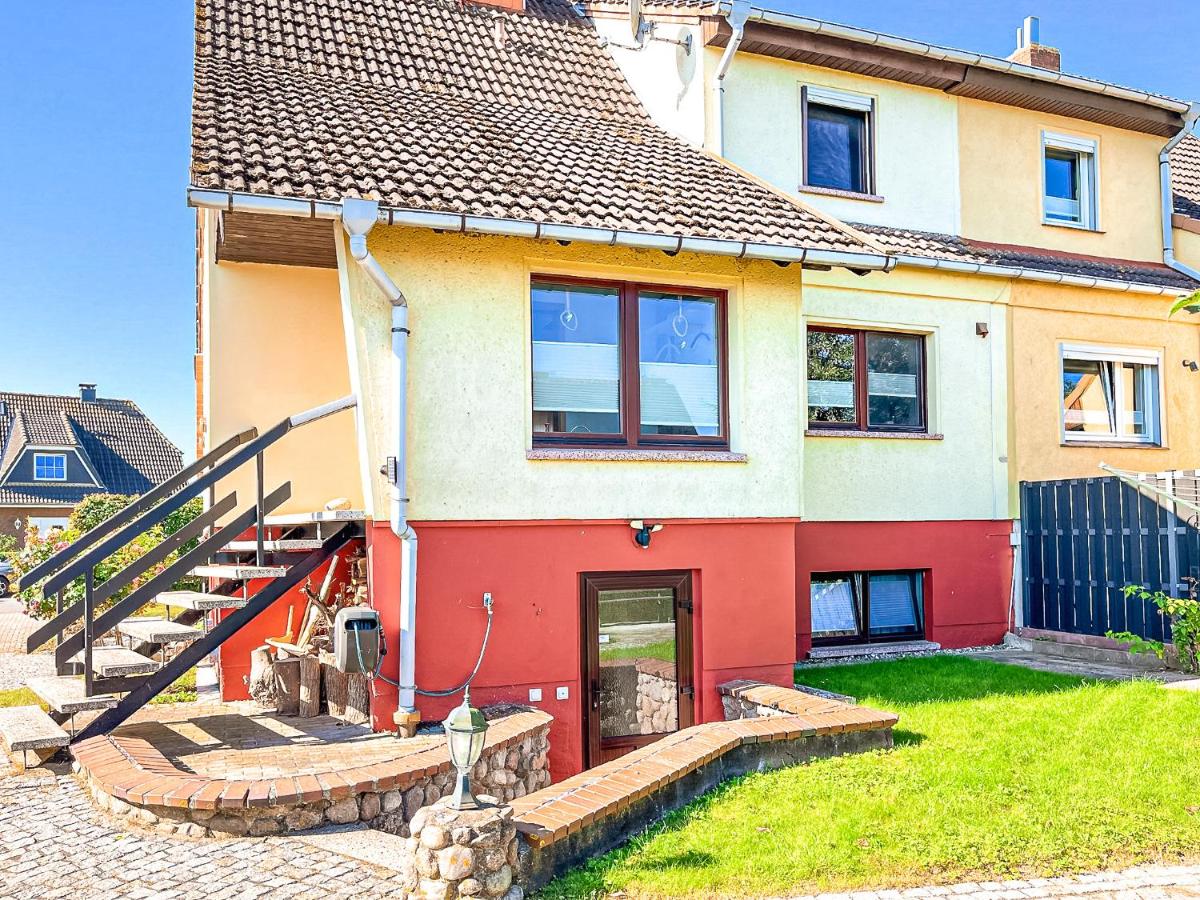 Friedrich-Engels-Straße Janka - Bed and Breakfast