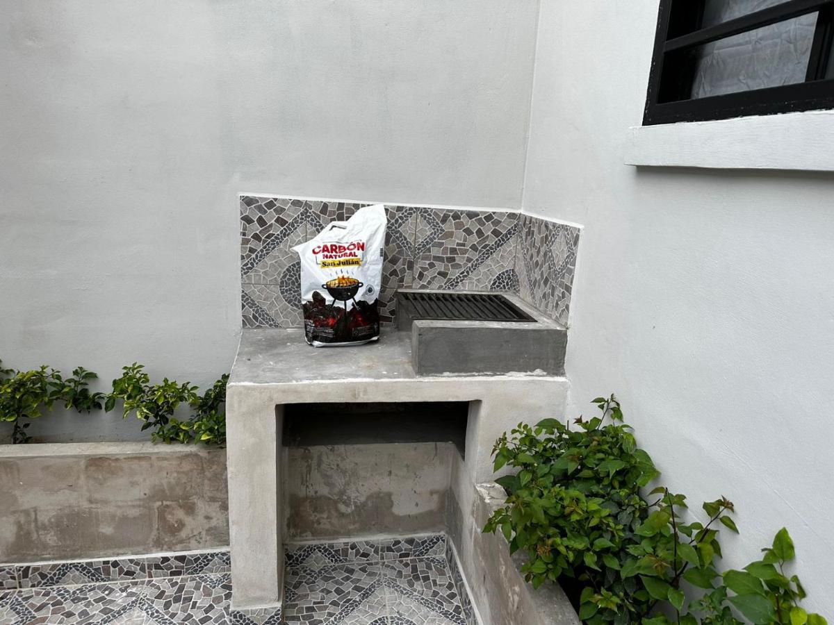 Merliot, Sta Tecla Frente Cto Comer La Plaza Merliot - B&B Santa Tecla