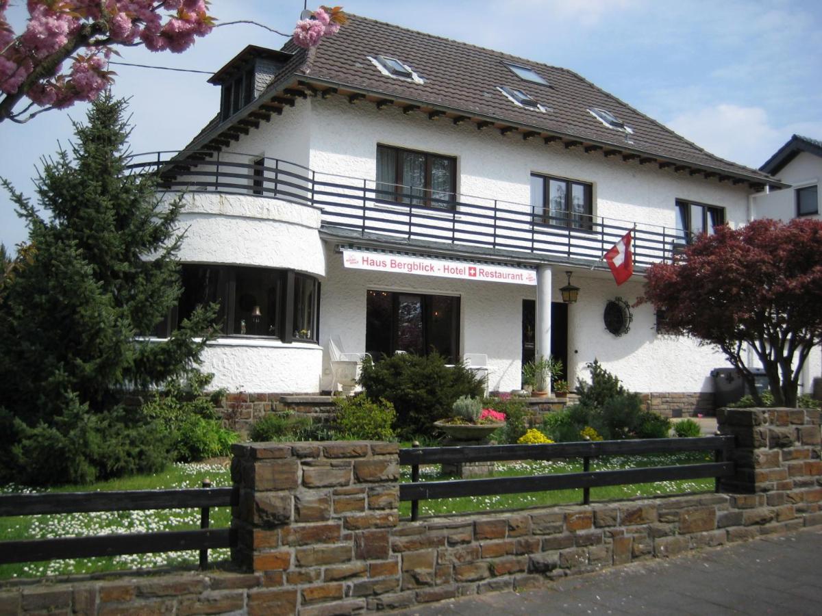 B&B Rheinbreitbach - Hotel Haus Bergblick - Bed and Breakfast Rheinbreitbach