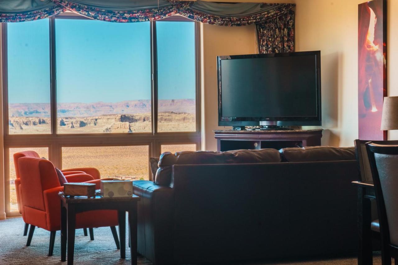 B&B Wahweap - Desert Frontier with Garage, Boat Space, & WFH Workspace - Bed and Breakfast Wahweap