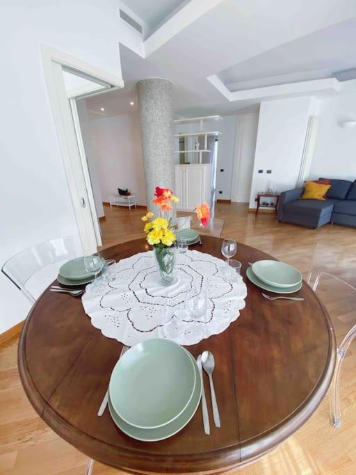 Manzoni Ring, un giro a Napoli - B&B Napoli