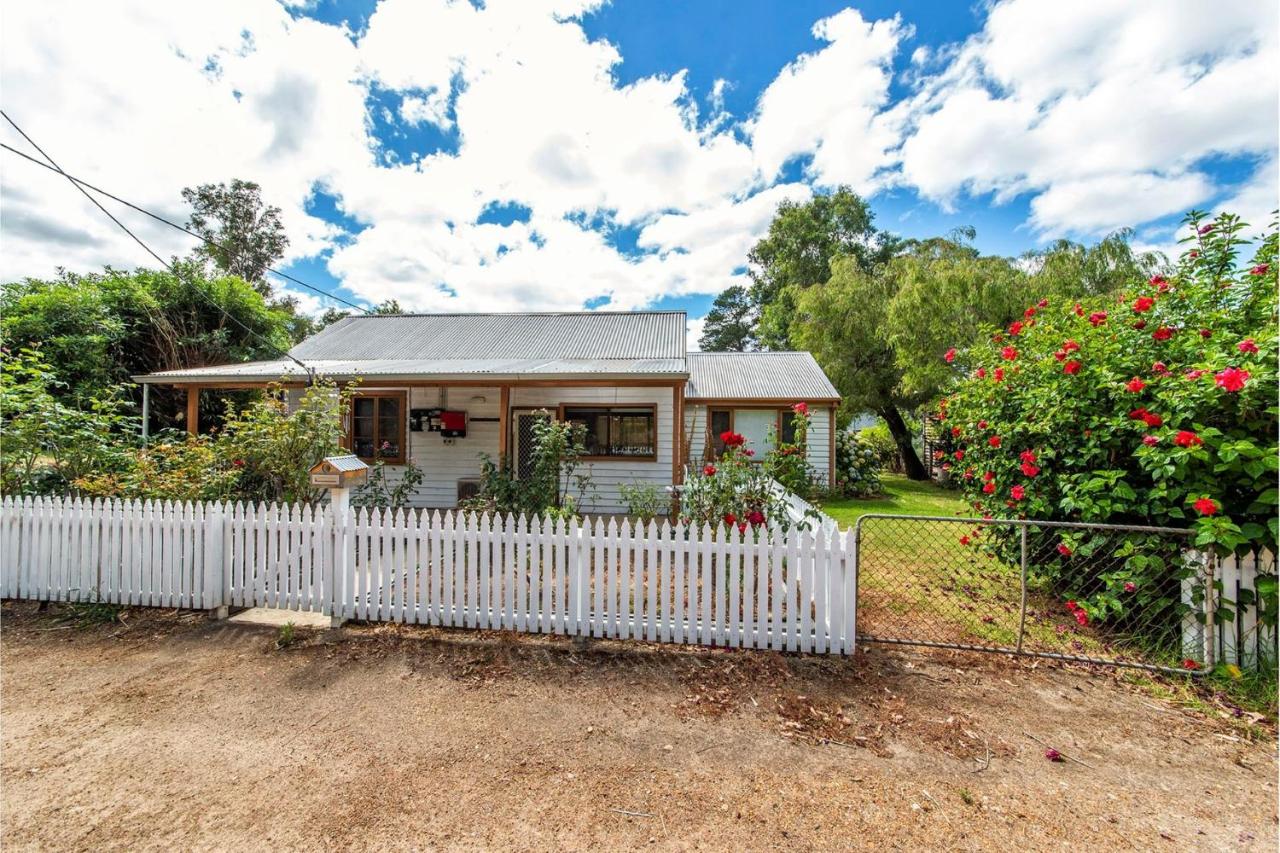 B&B Nannup - Rose Cottage Nannup - Bed and Breakfast Nannup
