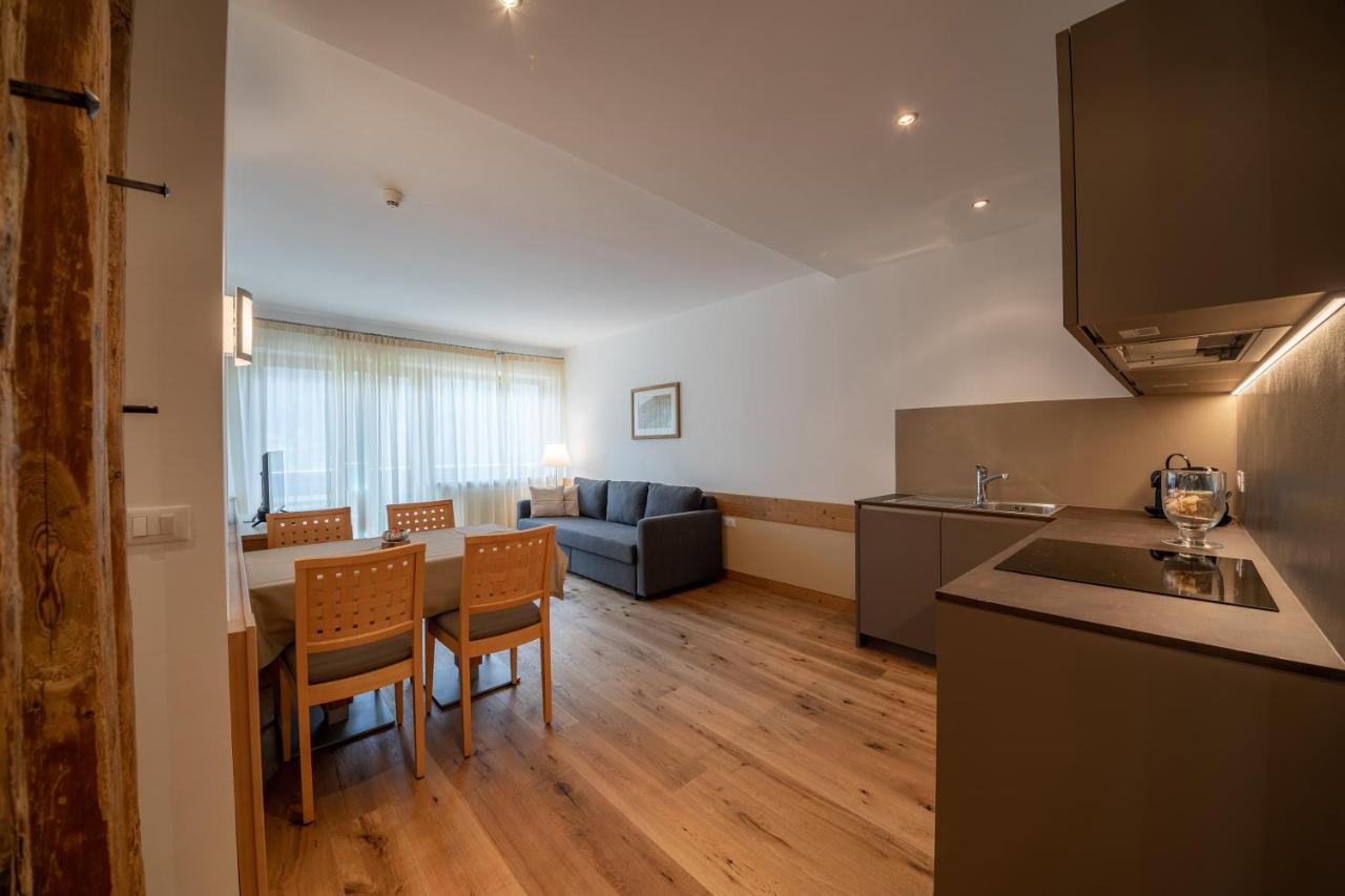 Apartment mit Balkon