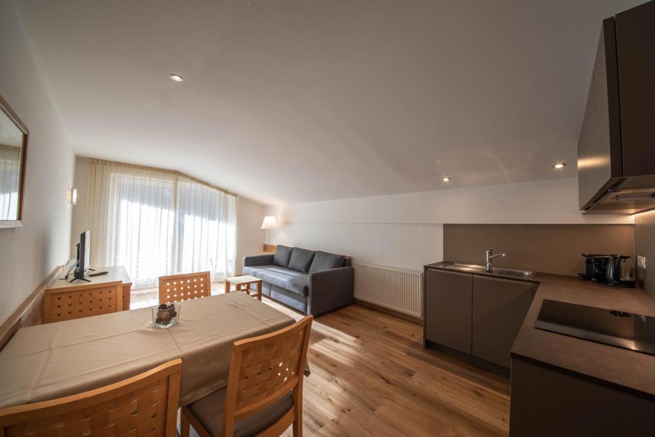 Apartment mit Balkon