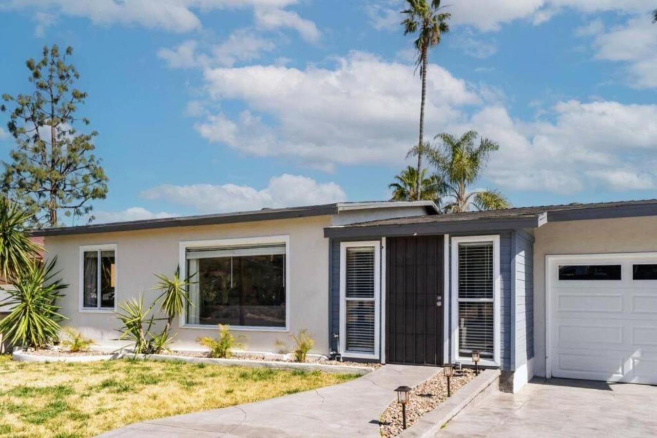 15 min to San Diego! Walk to Trolley - B&B El Cajon