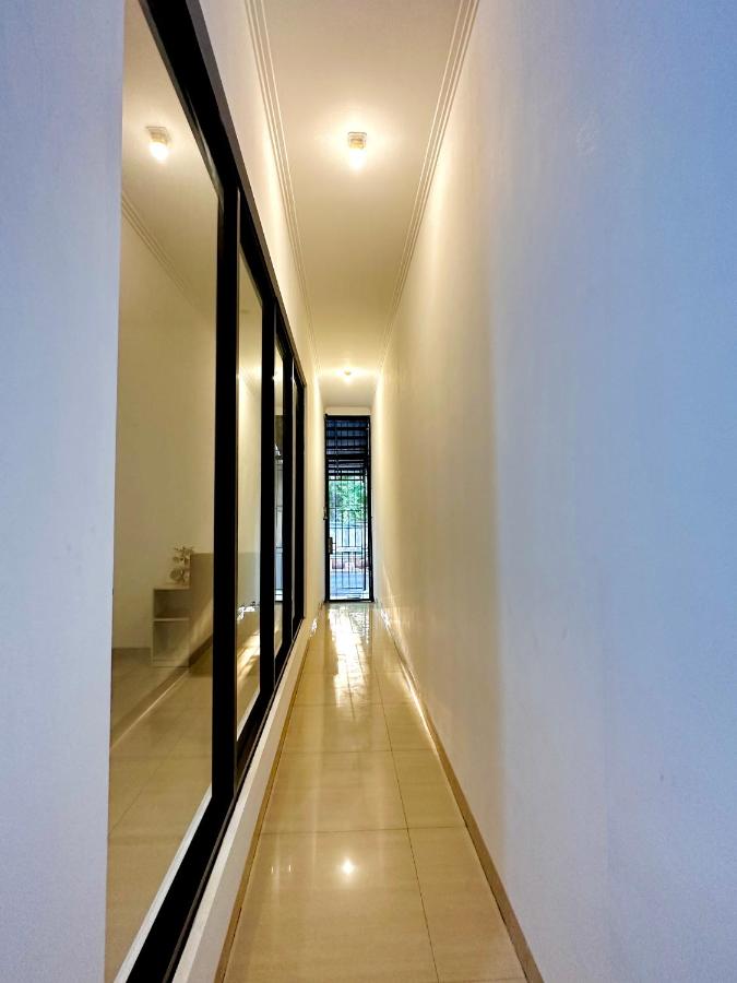 4-Bedroom Home in South Jakarta Nuansa Swadarma Residence by Le Ciel Hospitality - B&B Jakarta