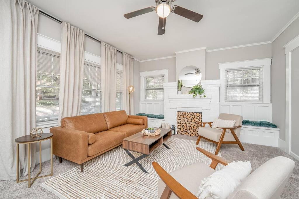 4 Bed 2 Bath Home by College Hill and Hospitals - Chambres d’hôtes