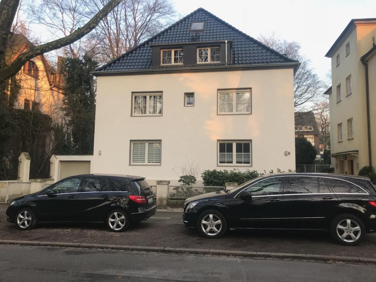 Erdgeschoss Apartment am Park im Theaterviertel in Oberhausen - Chambres d’hôtes