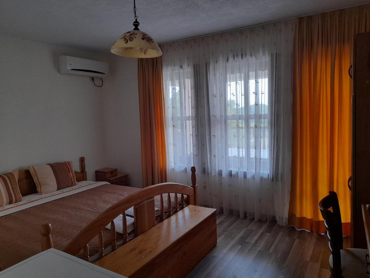 Doppelzimmer mit Balkon