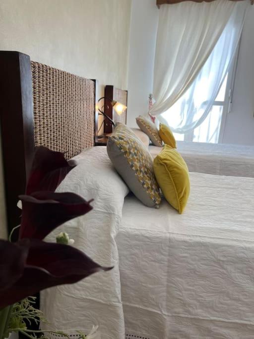 Casa Azalea - nuevo alojamiento en Setenil de las Bodegas - B&B