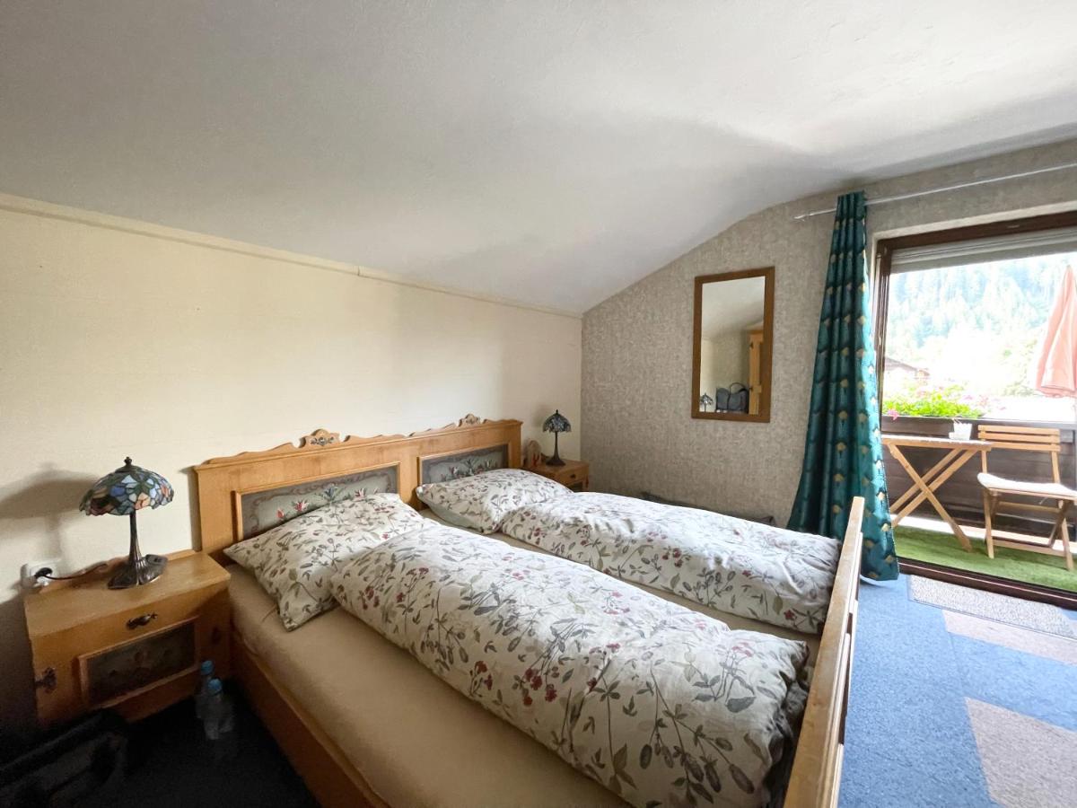 Doppelzimmer mit Balkon
