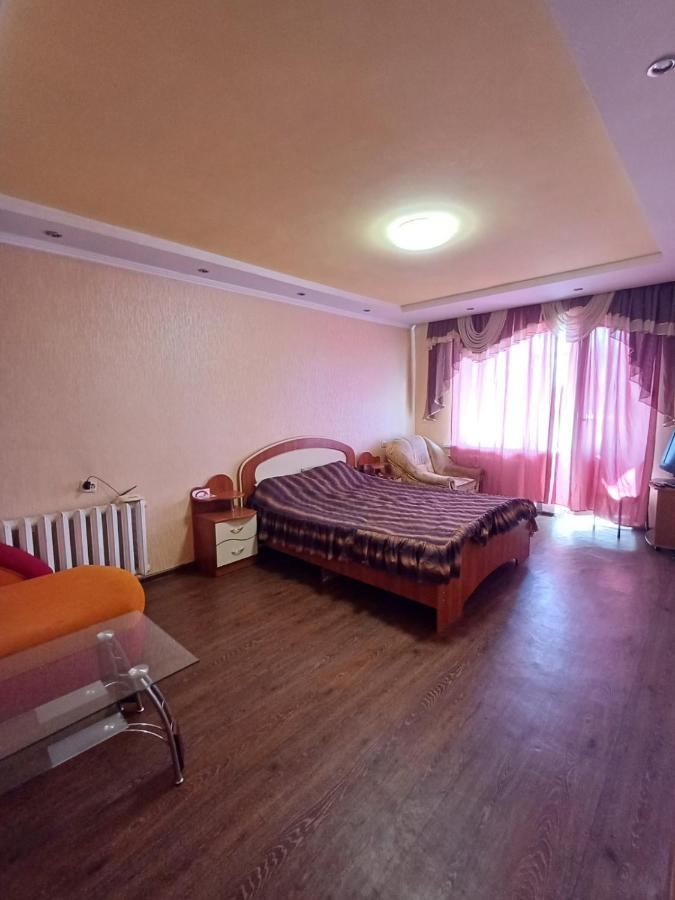 B&B Tscherkassy - 1 комнатная квартира остановка торговый центр - Bed and Breakfast Tscherkassy