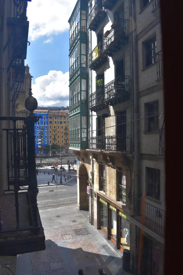 FAMILIAS Y GRUPOS - Muy buena UBICACION - BILBAO - B&B