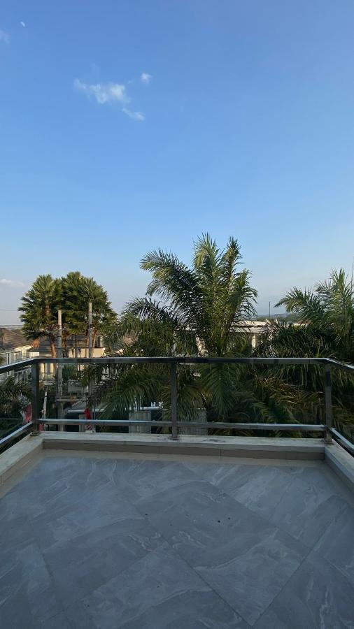 Aira Villas Private Pool - B&B Karangploso