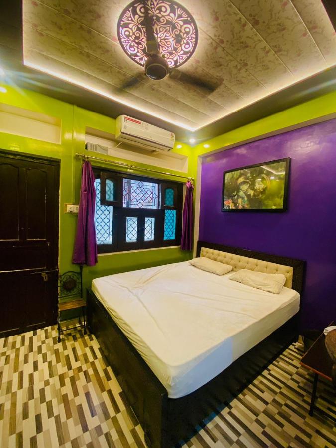 Queen Room with Balcony