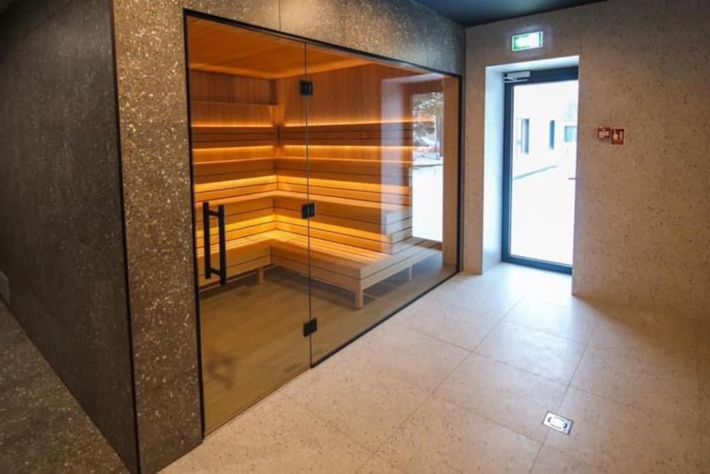 Nice apartment with a balcony by the sea. - Chambres d’hôtes Ķesterciems