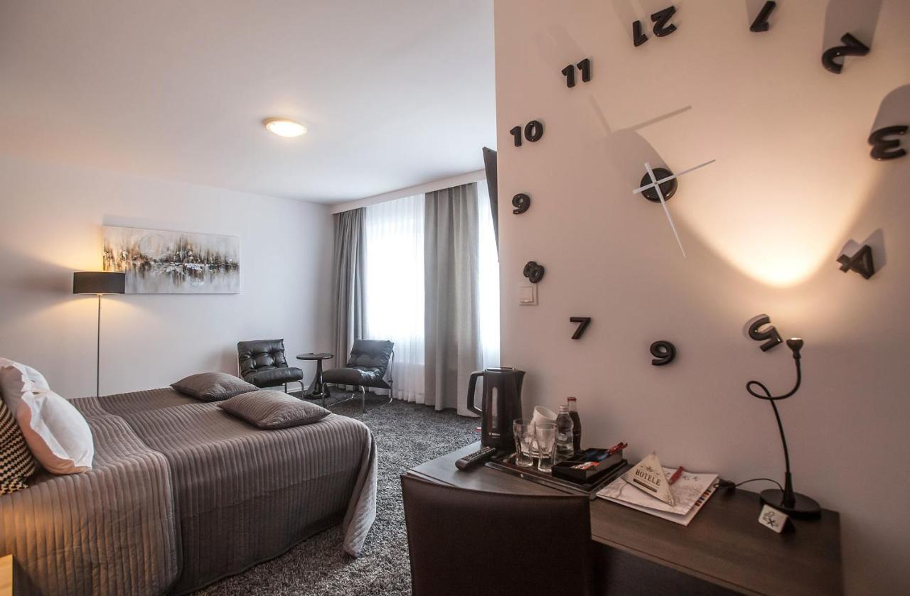 Canpol-Jull's Art Hotel - B&B Człuchów