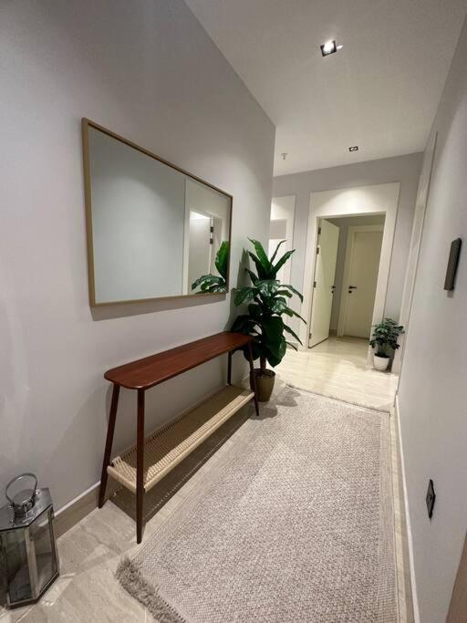 Three Bedroom furnished apartment in north Riyadh - B&B