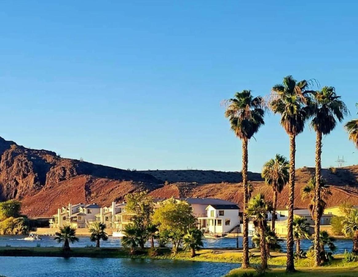 Rockin-River House, waterfront! - B&B