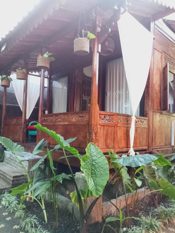 Buratwangi Joglo House - B&B Kerobokan