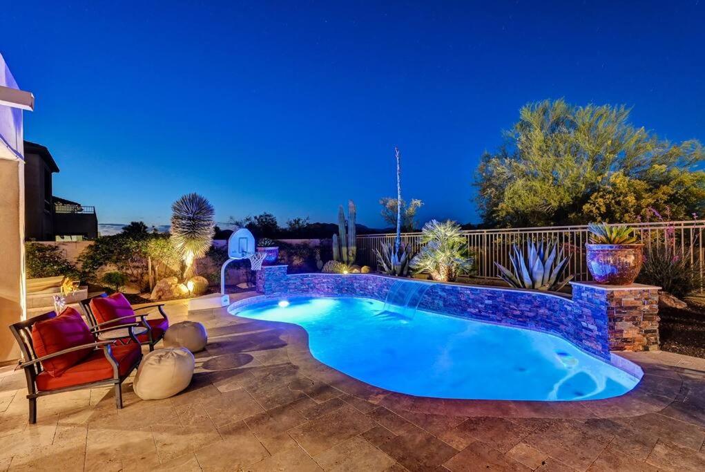 B&B Cave Creek - Gorgeous Resort Home -Right off the back nine! - Bed and Breakfast Cave Creek