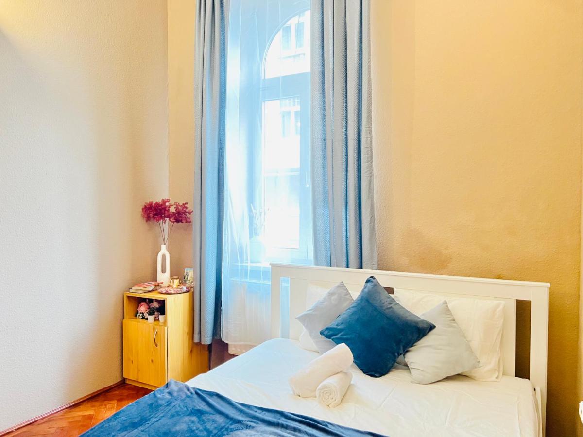 Kerepesi 3 - Opposite Keleti station - B&B