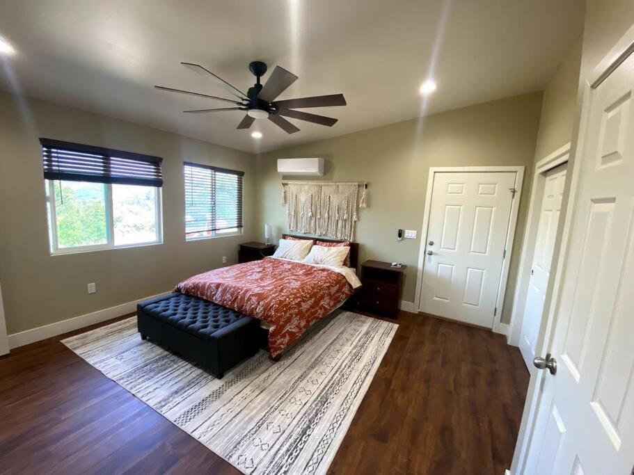 Walnut Cottage - Bed and Breakfast Badger