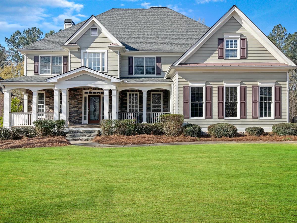 B&B Acworth - Luxury 6-bedroom In All Lakes, Acworth, Ga - Bed and Breakfast Acworth