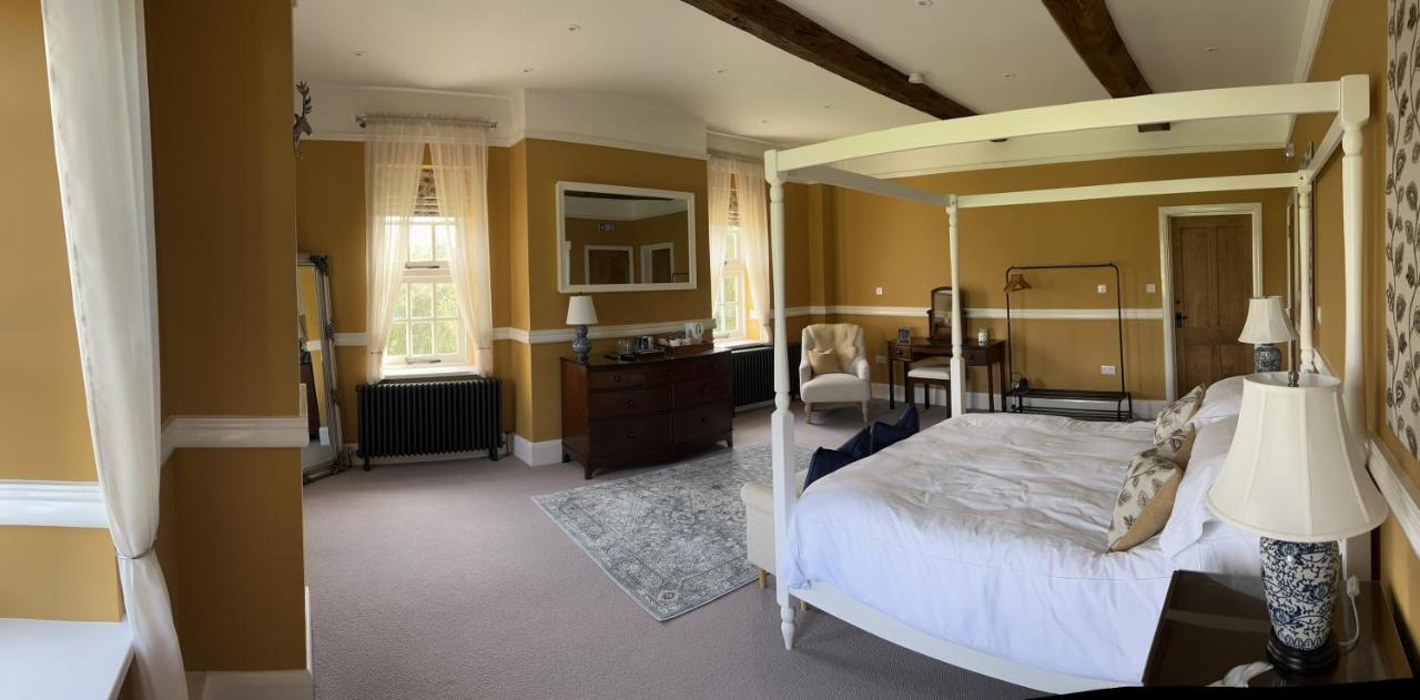 Kamer met Kingsize Bed en Uitzicht op de Tuin