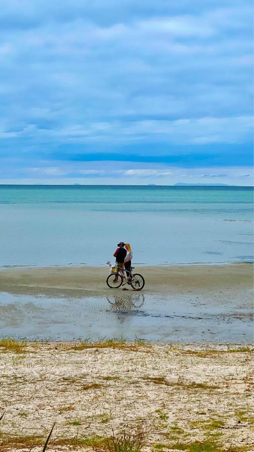 Charming House; Walk to Beach & Shops - B&B Rosebud