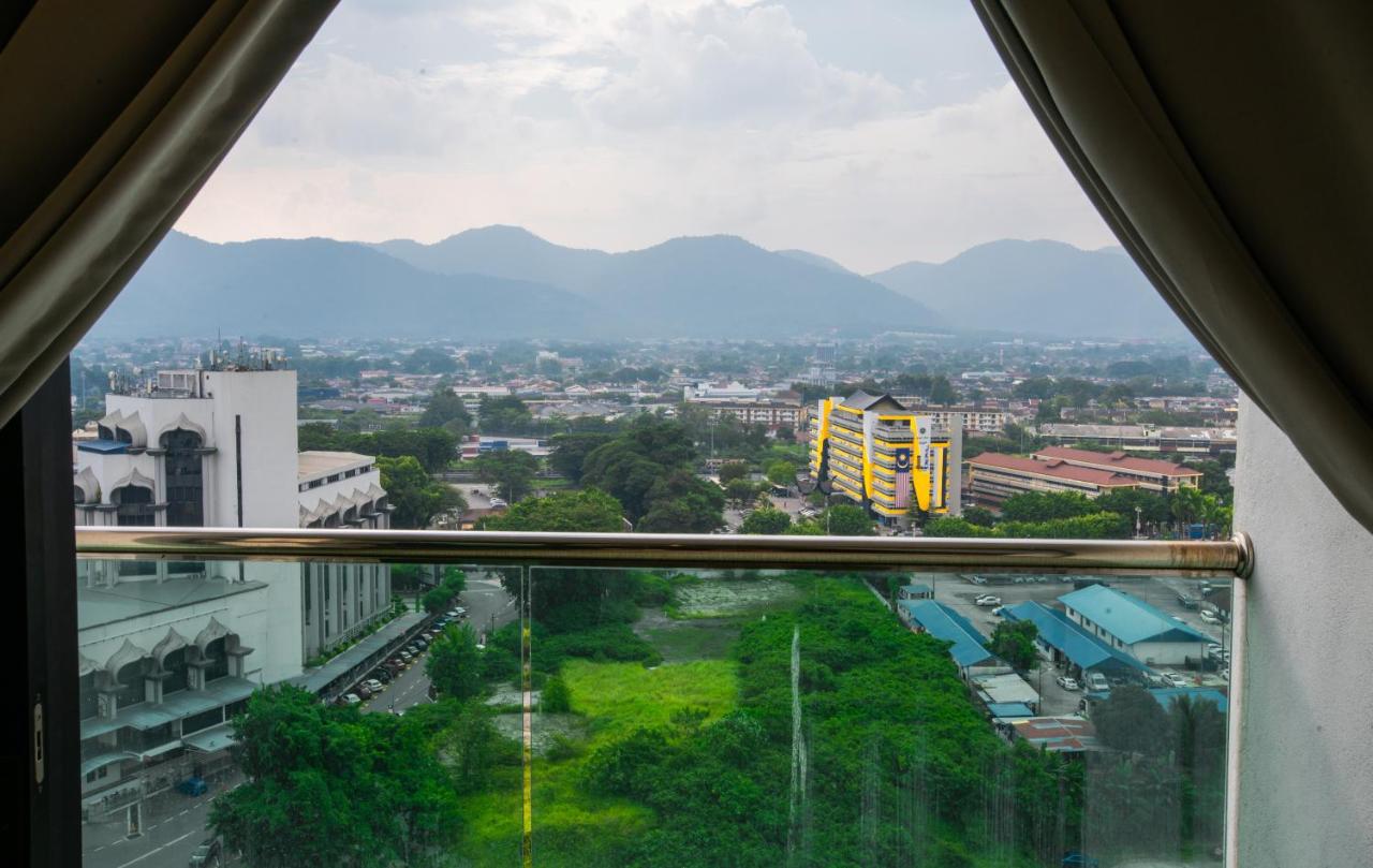 Stylish River-View Apartment In Ipoh - B&B