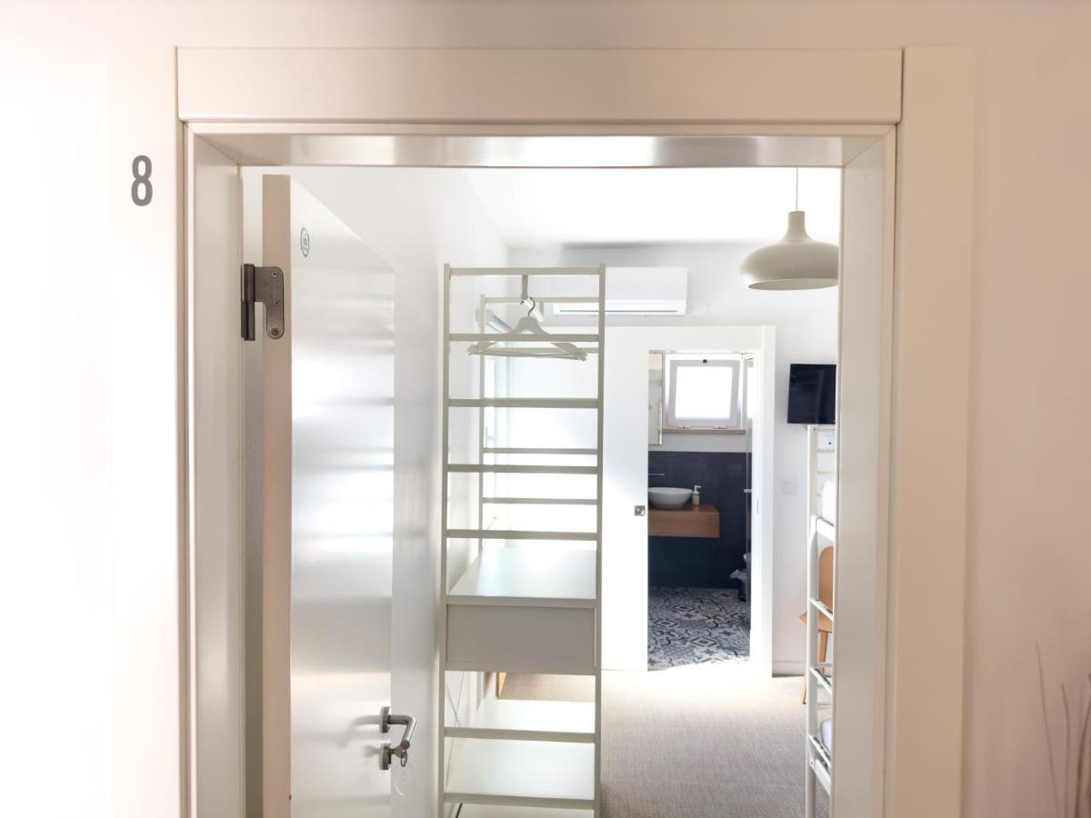 Mixed Dormitory Room