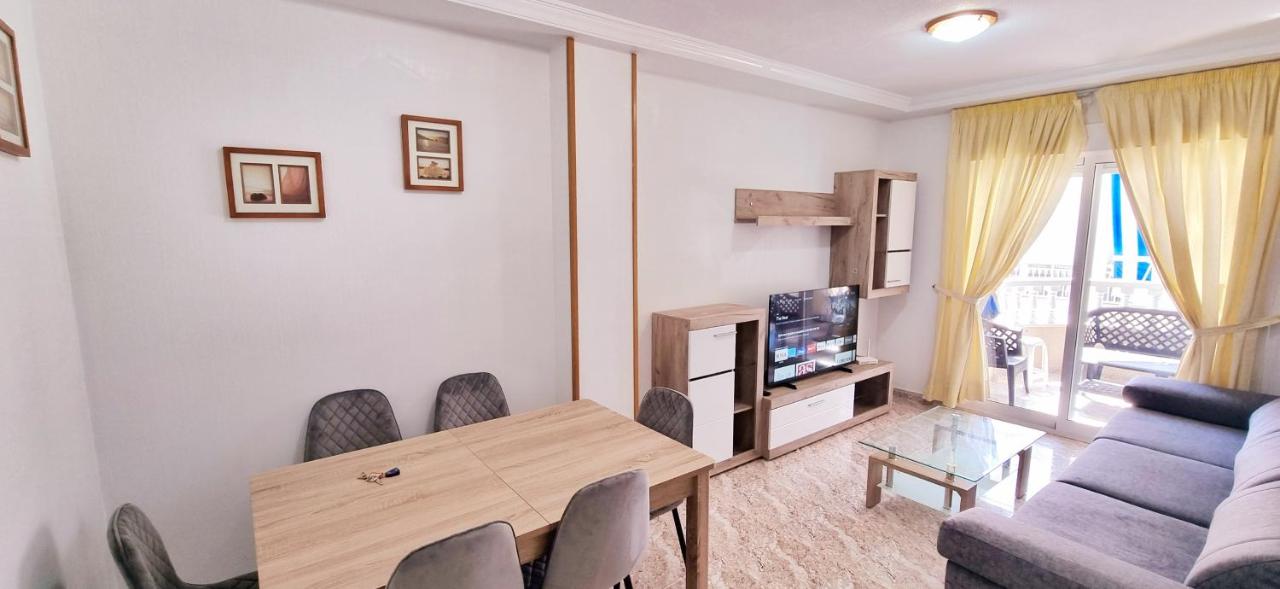 Grand appartement à 5min de la plage - B&B Torrevieja