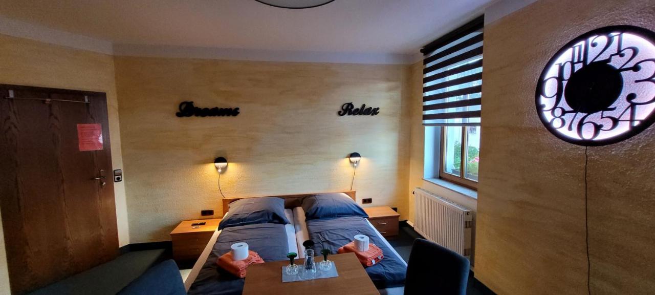 Chambre Triple avec Salle de Bains Privative