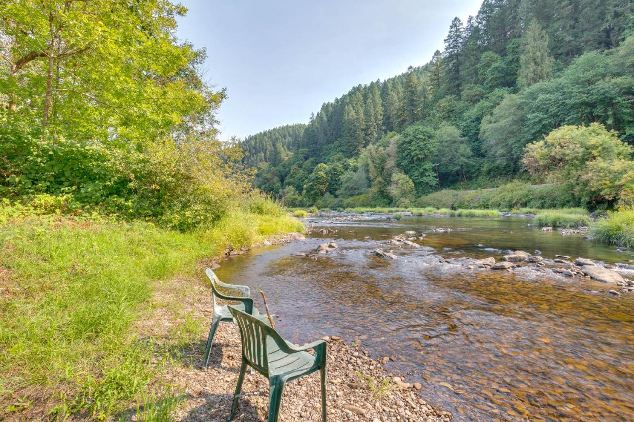 B&B Mapleton - Historic Mapleton Cottage with River Views and Hot Tub - Bed and Breakfast Mapleton