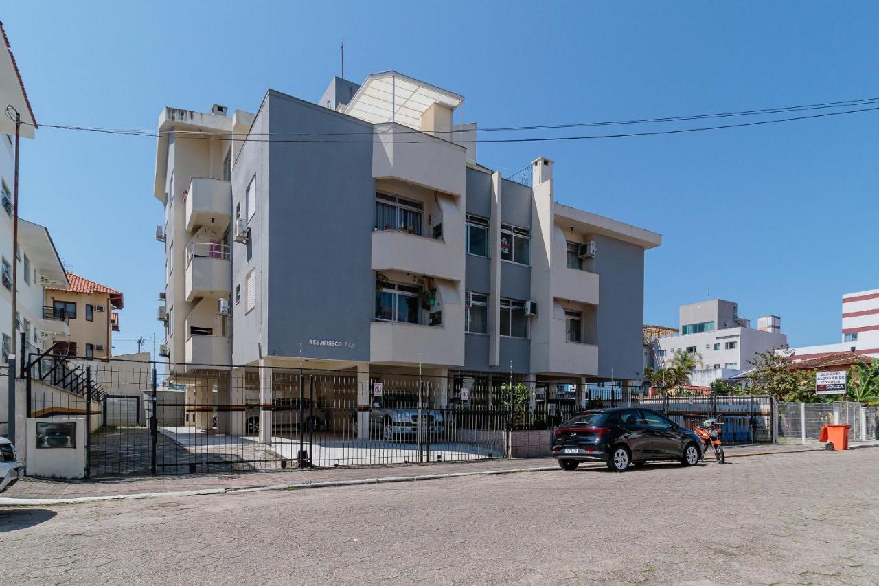 Apto bem localizado a 500mts da praia RHI206 - B&B