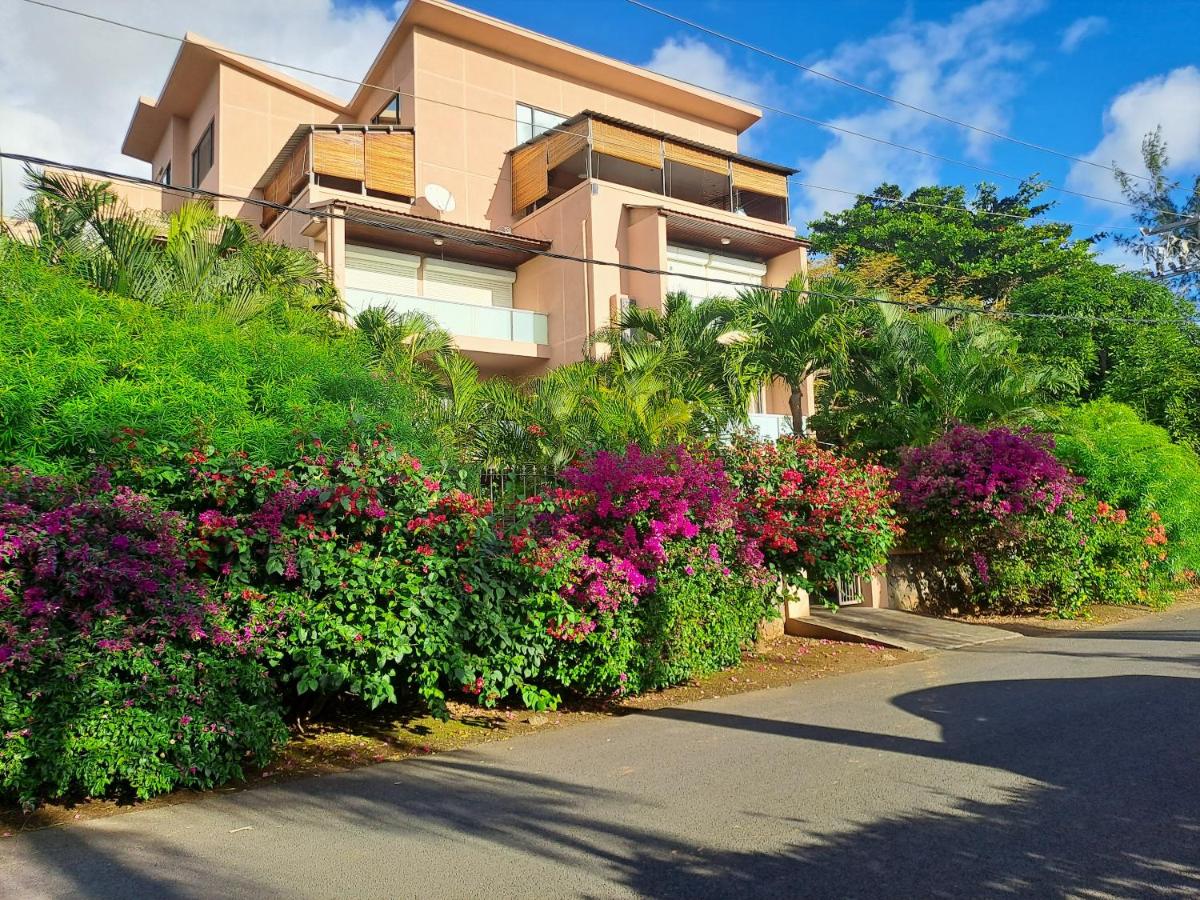 Spacious apartment in Pereybere 115 m² with shared pool - B&B