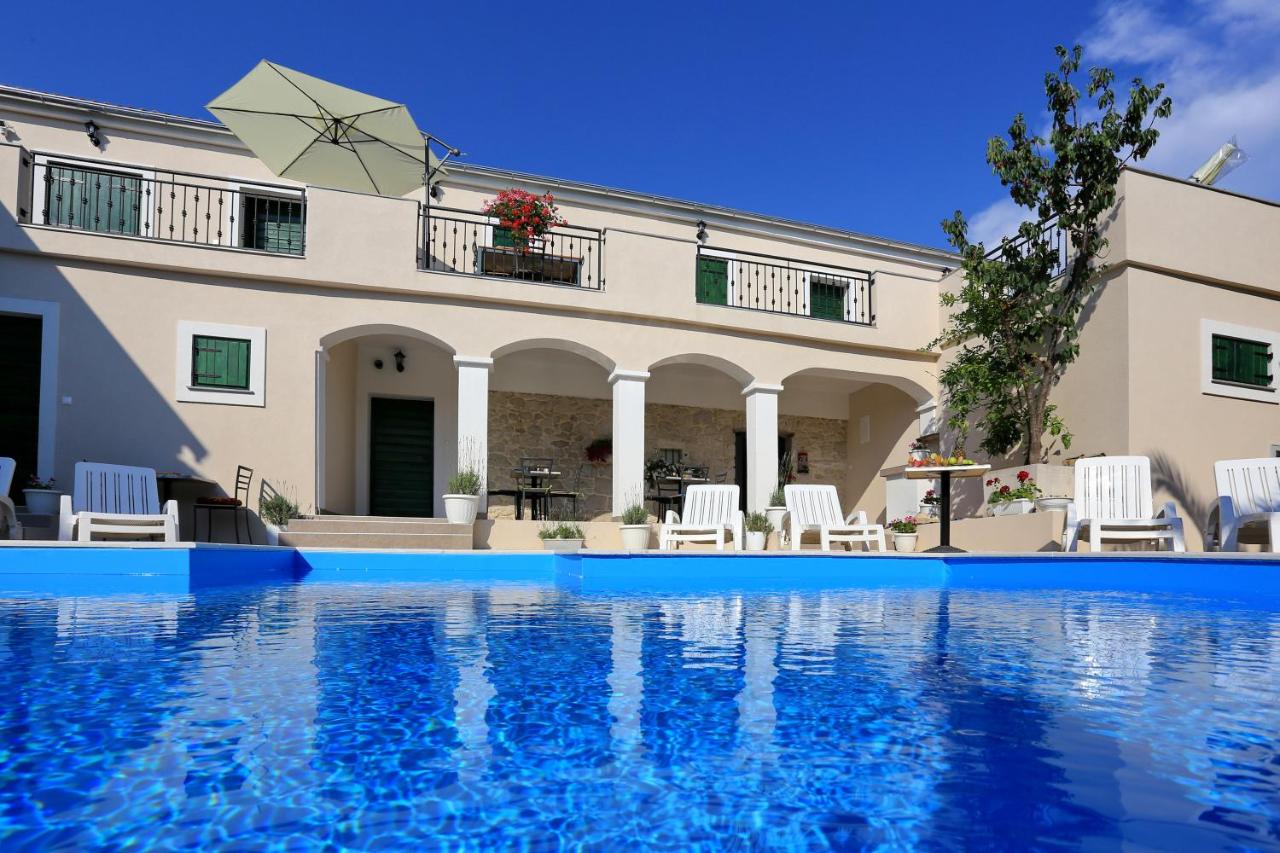 Didovi dvori - B&B