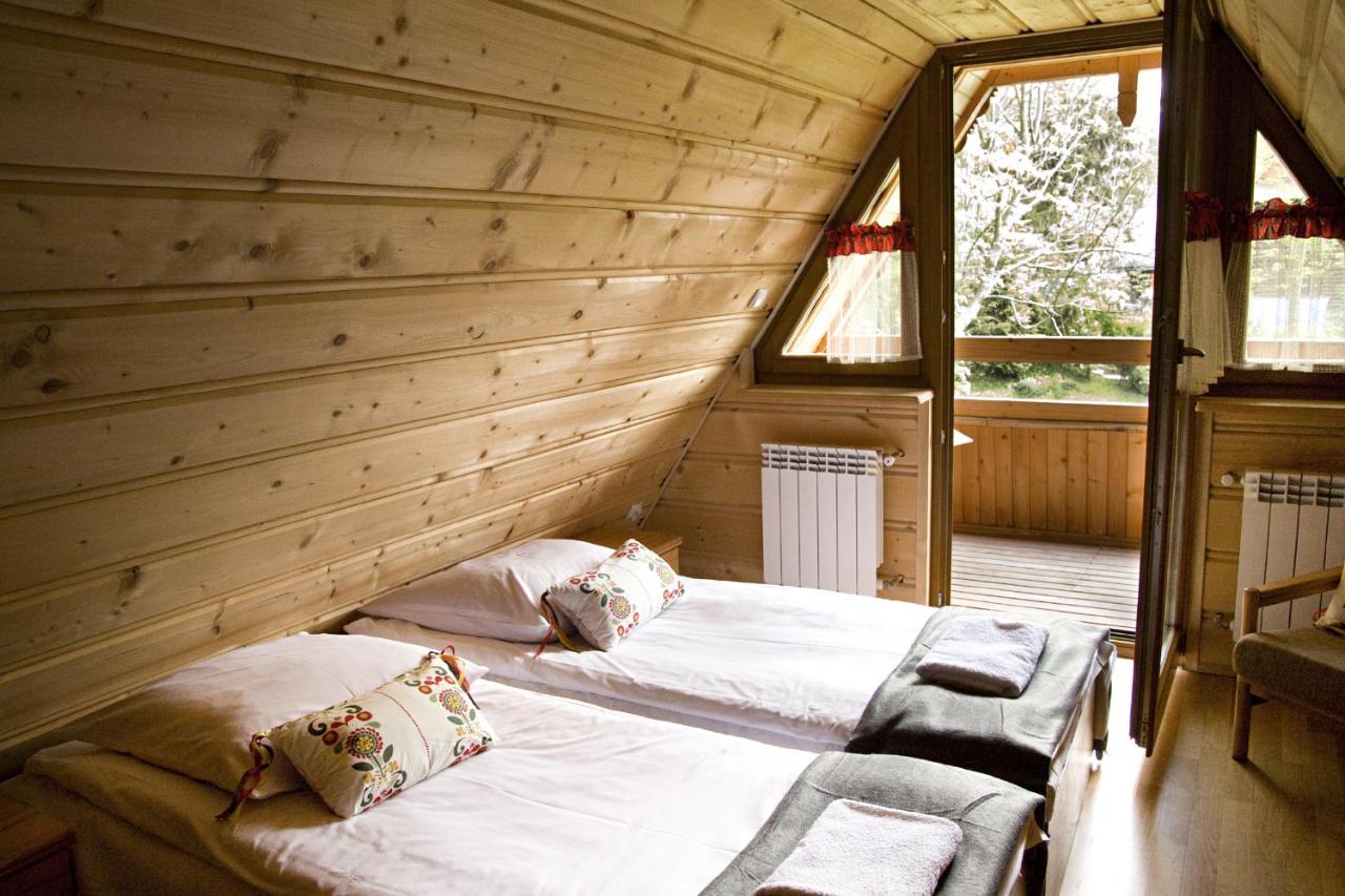 Vierbettzimmer mit Bad