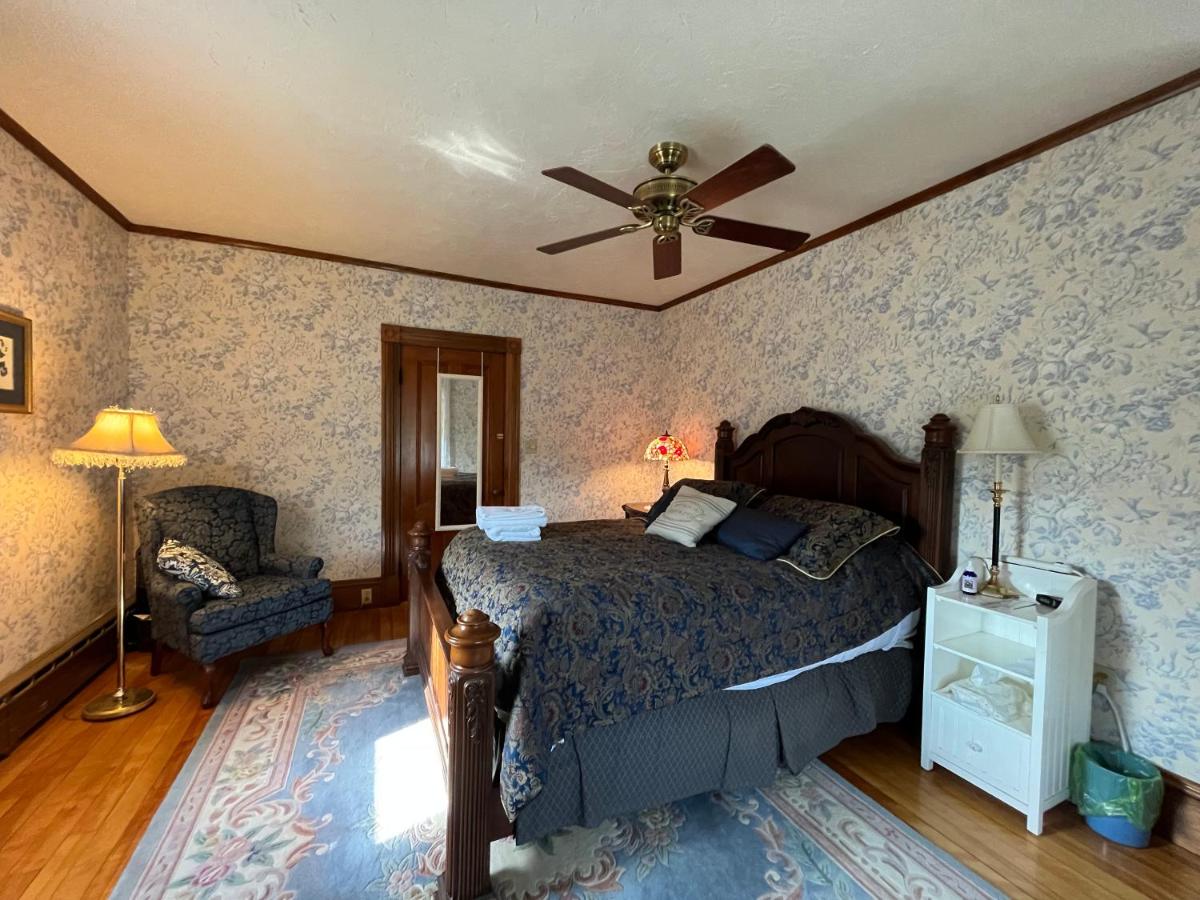 Chambre Lit Queen-Size Deluxe